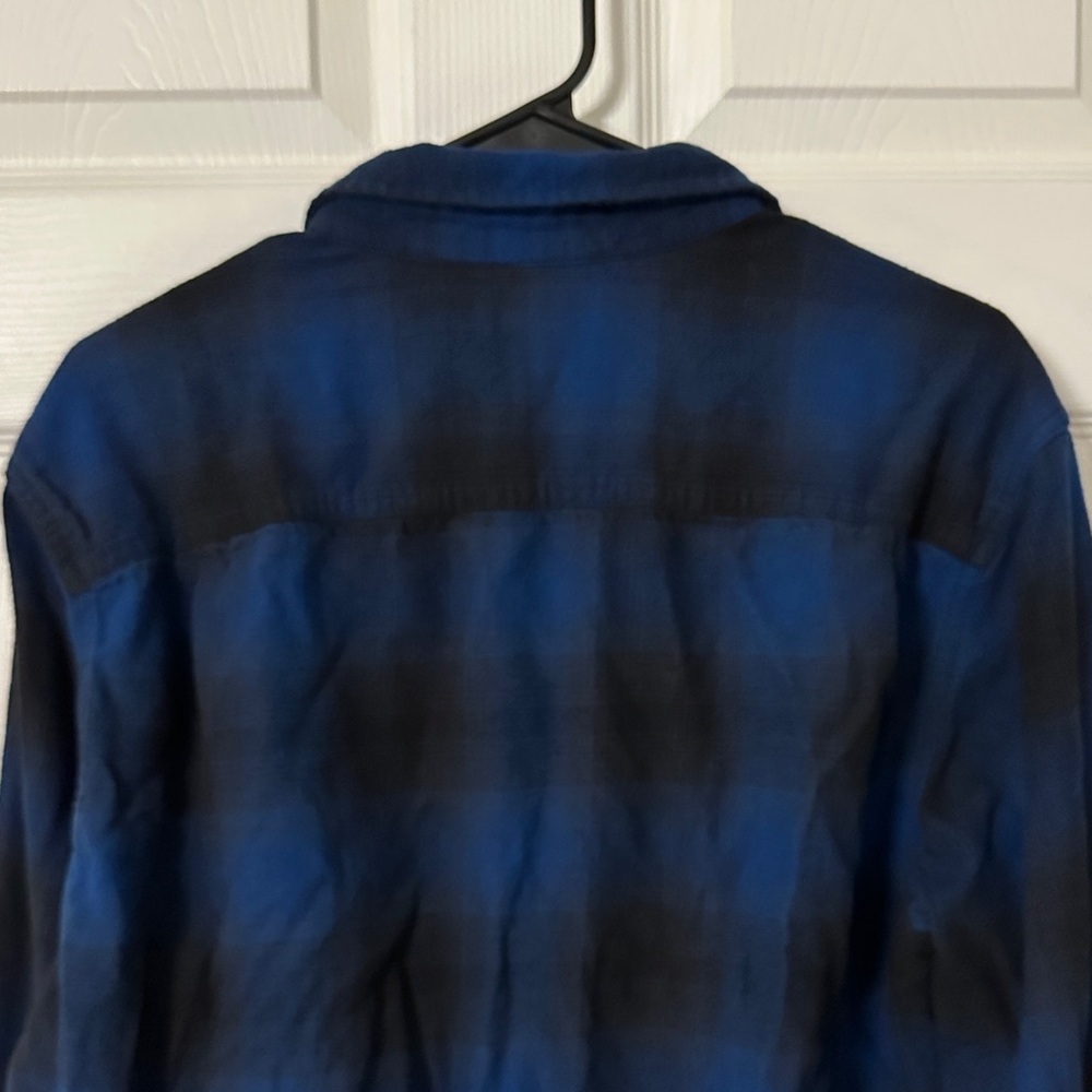 Men's Dark Blue & Black Soft Flannel Checkered Button-Up Long Sleeve Shirt - Picture 7 of 8